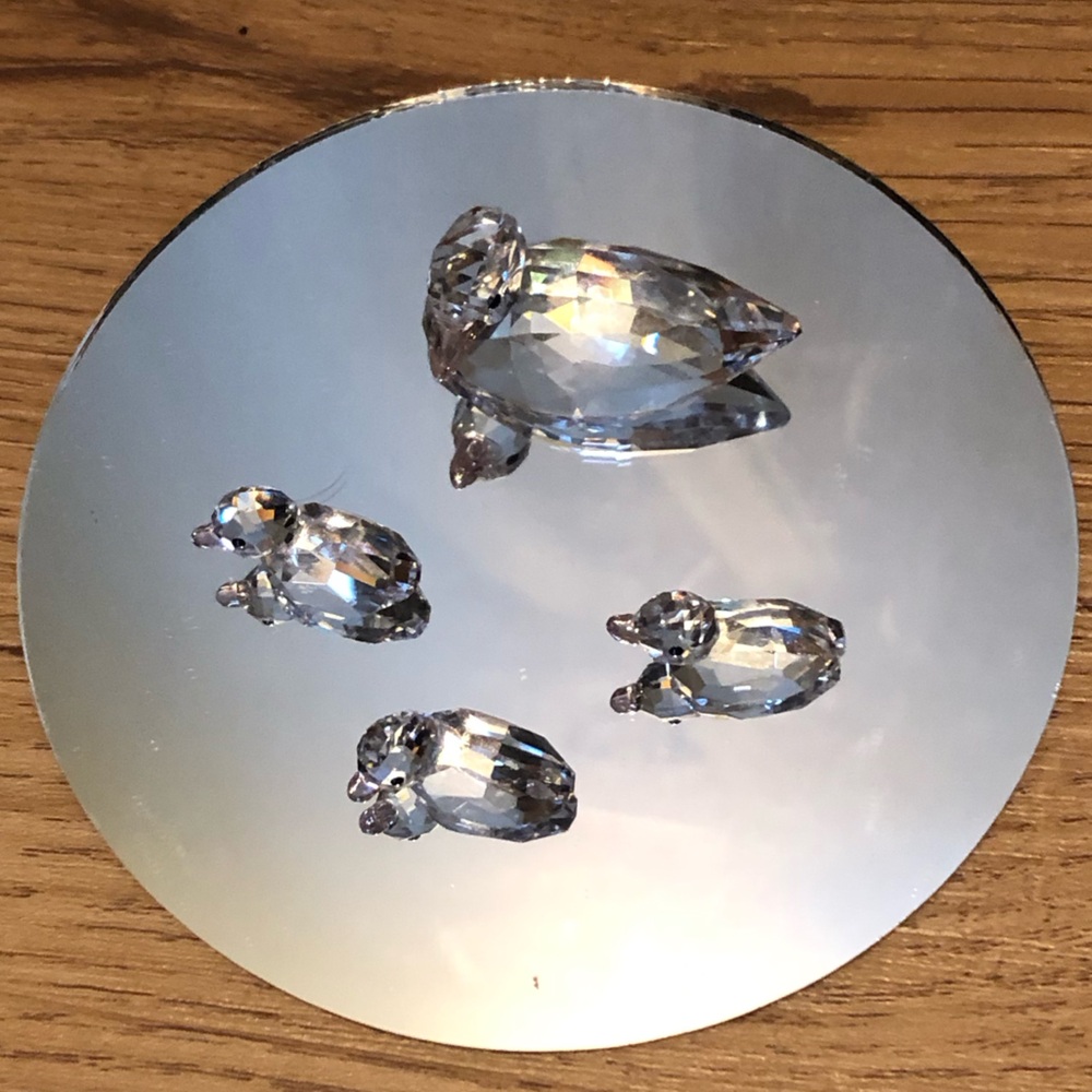 Swarovski crystal.mother duck with three babies. No chips. Great condition.